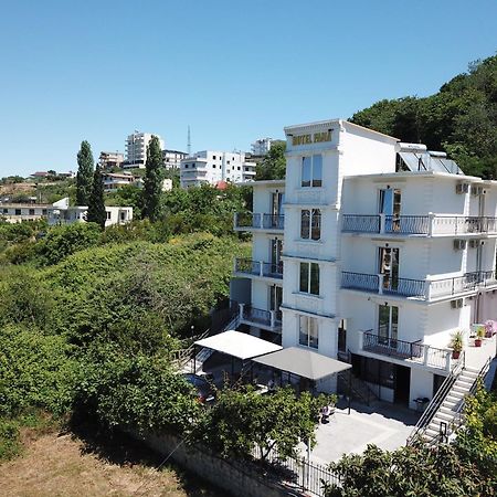 Hotel Fama Škalngur Eksteriør bilde