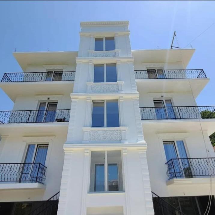 Hotel Fama Škalngur Eksteriør bilde