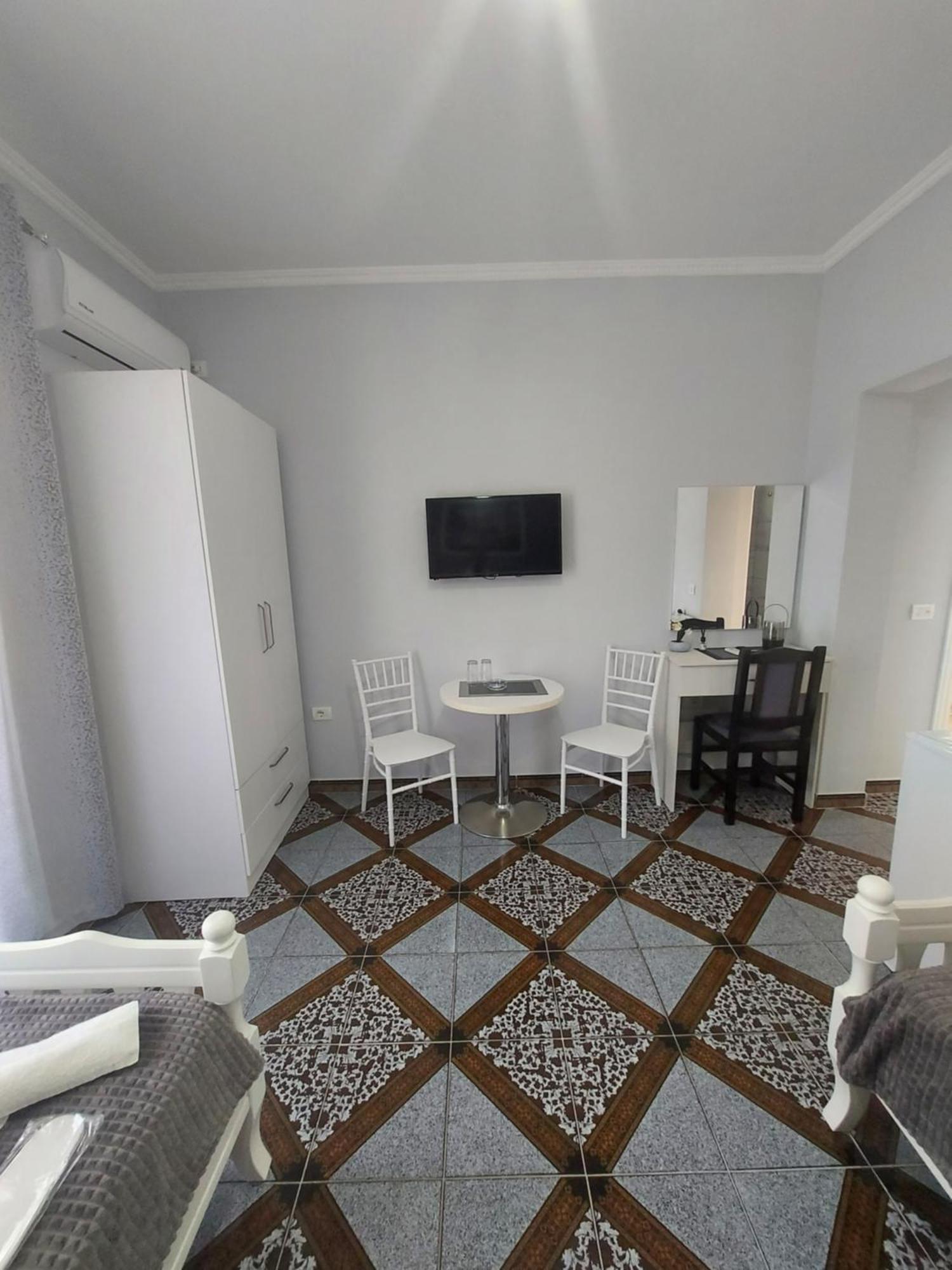 Hotel Fama Škalngur Eksteriør bilde